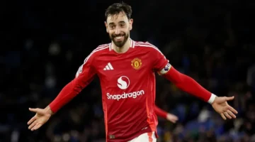 مانشستر يونايتد يواجه أستون فيلا في قمة مرتقبة ضمن منافسات الدوري الإنجليزي